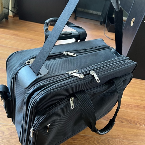 Samsonite work/travel bag. - Picture 8 of 13